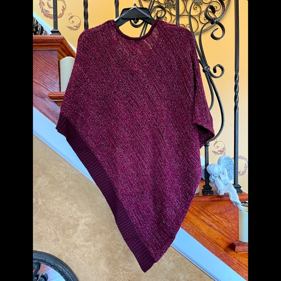 Chico’s Metallic Knit Triangle Poncho In Poppin Wine Berry - Picture 5 of 11
